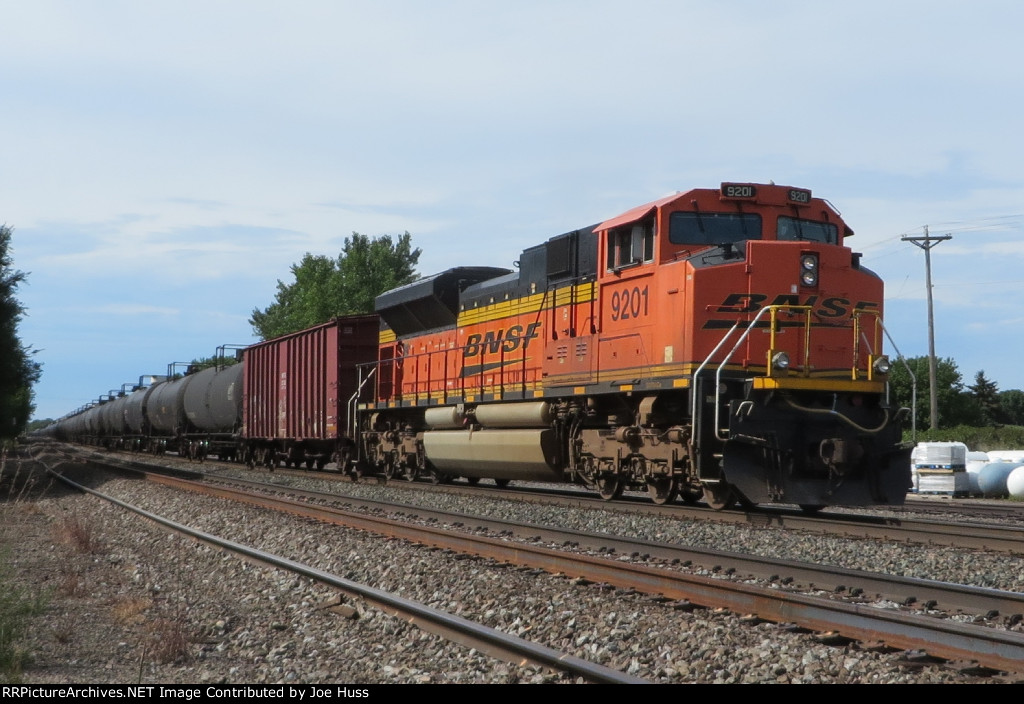 BNSF 9201 DPU